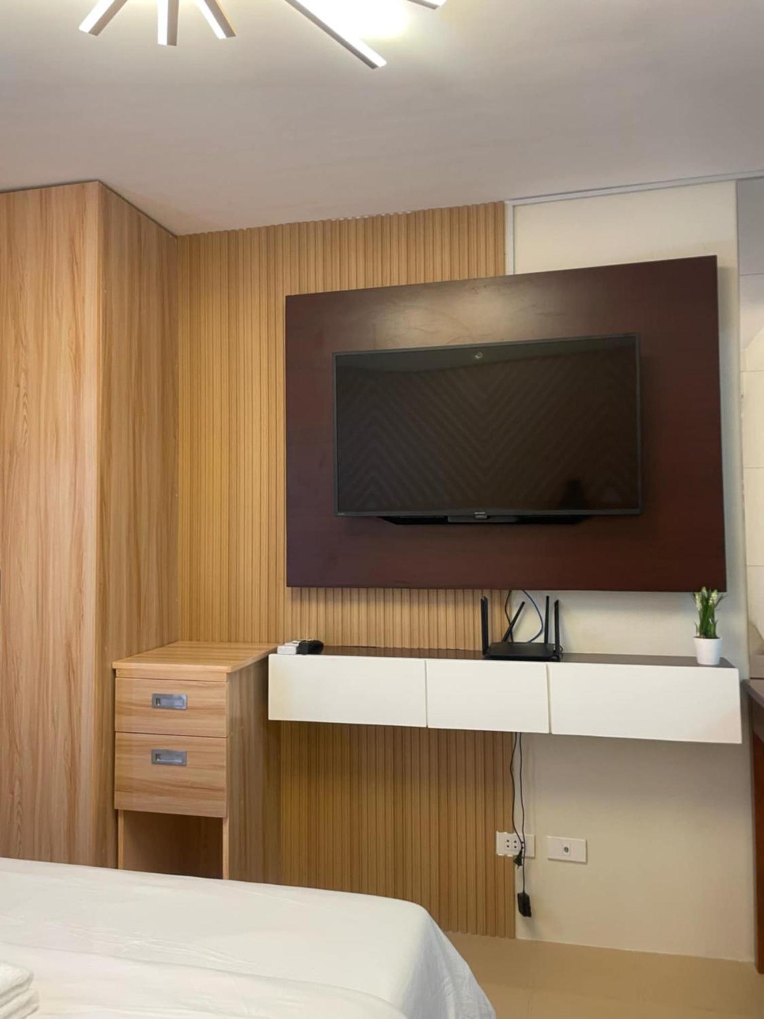 Marina Town Spatial Condominium Dumaguete City Екстериор снимка
